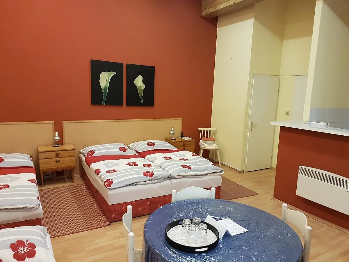 ** Bed & Breakfast Pension Gross Vienna Austria
